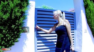 Mallory Moore playing with oil and gets ass fucked