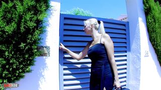 Mallory Moore playing with oil and gets ass fucked