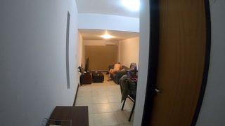 ENCUENTRO A MI NOVIO FOLLANDO CON LA VECINA