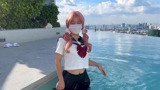 美女在顶楼泳池卖骚，回家脱了衣服就是干