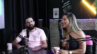 POSTAVAM CONTEUDOS EM SITES LIBERAL, TRABALHAVAM EM CAMINHAO E USAVA ROUPAS OUSADAS, E QUANDO FORAM NA CASA DE SWING... - JULI FIGUEIRO E FELIPE LARROSSA (SHEER/RED)