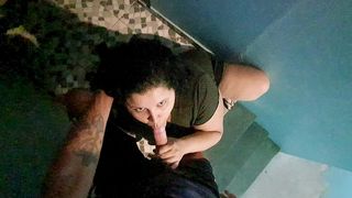 BOTEI MINHA ENTEADA BBW NOVINHA PRA MAMAR E ME DAR NA ESCADA ATE EU GOZAR NA BOCA DELA - COMPLETO