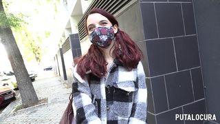 PUTALOCURA - JOVENCITA CACHONDA OHANA PETITE TRAGA LEFA DE TORBE EN PILLADA MUY GUARRA.