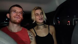 EU E MEU NAMORADO TRANSAMOS NO UBER E DEPOIS PAGUEI A CORRIDA COM UM BOQUETE