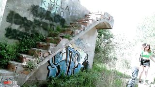 Good anal sex at a abandonned house !