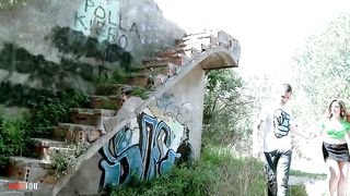 Good anal sex at a abandonned house !