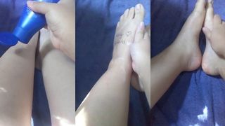 LOOK HOW I TOUCH MY FEET ;)