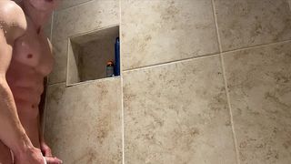 HOT GUY MASTURBATES IN THE SHOWER