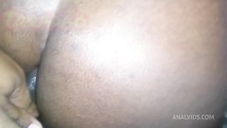 Gozando gostoso no cuzinho da preta