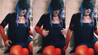 CROSSDRESSER SAMANTHA STRIPTEASE