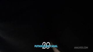 Naughty crown fucking with two. Full of horny facing two pirocudos in another hot scene of sex without a condom, the naughty fel