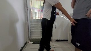 MINHA VIZINHA SEMPRE MANDA SUA ENTEADA EM CASA PARA ME PEDIR OVOS!