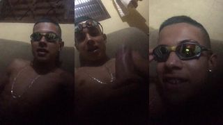 DEYCUMXXX -WE SMOKE WHILE YOU SUCK MY HUGE COCK?