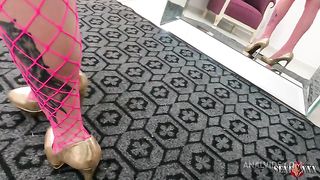 O safado nao aguentou e gozou no meu rabo