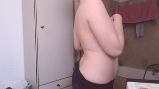 LOOK AT MY HAIRY ARMPITS