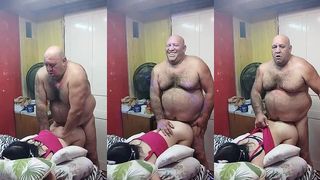 NOVINHAS QUE GOSTAM DE COROA ESSE TIUZAO SEMPRE COME GOSTOSO ESA NOVINHA BOA DE CAMA