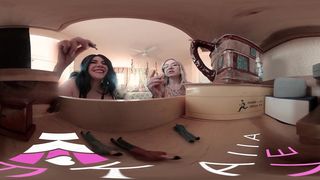 VR 360 EATING OUR WAY THROUGH TINYTOWN