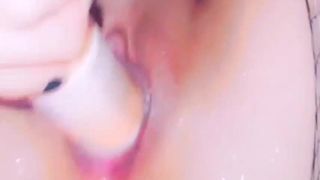 ESTABA MUY CALIENTE Y ME METI UN DESODORANTE HASTA TENER UN SQUIRT ??