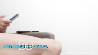 Concertando telefone