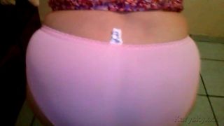 KARYSKYXXX SUPER CALIENTE EN PLENO PERIODO SE ROMPE LA PUCHA CON UN GRAN PEPINO