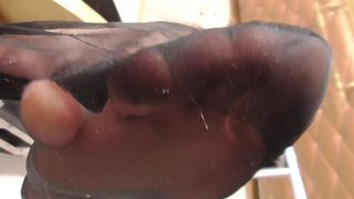 SECRETARY FOOT JERKING