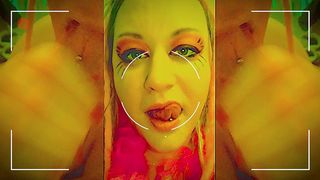 GETTING SUCKED OFF WHILE ENJOYING A HORROR CLIP HORNY VIRTUAL GIRLFRIEND