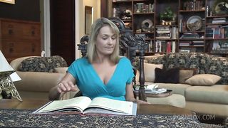 Busty Ebony MILF Diamond Jackson gets her pussy licked by sexy brunette Elexis Monroe