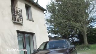 Angie, prof nympho, offre sa chatte et son cul a son nouvel eleve!