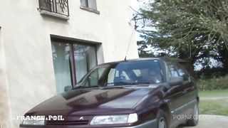 Angie, prof nympho, offre sa chatte et son cul a son nouvel eleve!