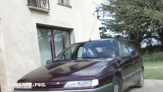 Angie, prof nympho, offre sa chatte et son cul a son nouvel eleve!