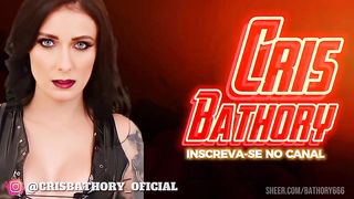The naughty Cris Bathory give her ass willingly