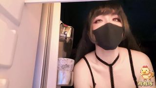 美女推口交，黑色丝质吊带狗插，停不下来