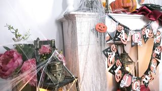 Cutie celebrates Halloween by having anal sex with her man