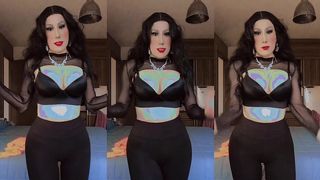 BIG TITS IN A BEAUTIFUL BLACK BRA AND SEXY ASS