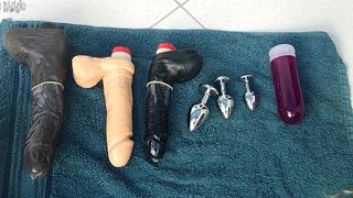 AMARREI DUAS GATAS PARA FUDER SUAS BUNDA EM UM GRANDE TESTE ANAL COM VARIOS UTENCILIOS SEXUAIS