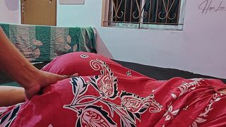 HOUSEWIFE FUCKS HER BIG DICK NEIGHBOR.