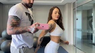 Personal trainner giving the brunette a dick workout