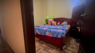 ¡¡REAL!! CAMARA OCULTA GRABA A LA PUTA MADRASTRA TENIENDO SEXO CON SU PROPIO HIJASTRO, SEXO CASERO AMATEUR.