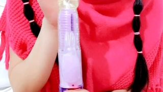 THE BEAUTIFUL BLUEE MASTURBATES FOR YOU...