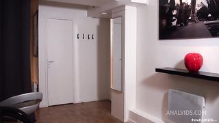 Enculee par son beau pere pour garder son argent de poche