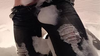 GRINDING ON HOT TUB BUBBLES TEASER JEANS WET