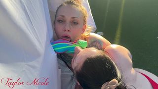 GLORYHOLE DRAGON COCK SUCK