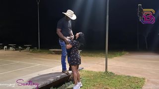 SEM VERGONHA DA O CU NA PRACA PARA O PAUZUDO