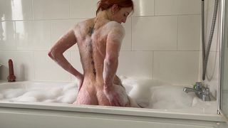 BATHTIME JOI