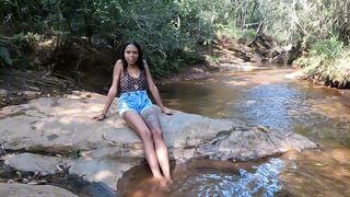 CHAMEI ELA PRA IR DE MOTO NA CACHOEIRA COMIGO E MEU AMIGO…