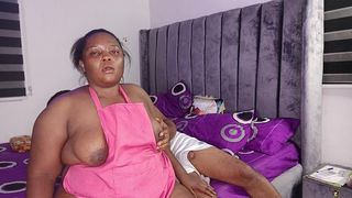 REAL AMATEUR HORNY COUPLE SMOOCHING