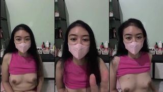 PRETTY HOT MAMA SHOWING HER NICE TITS ON CAM