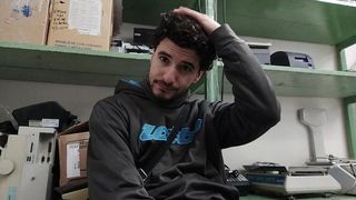 SFW - WATCH ME DO ABSOLUTELY NOTHING FOR 5+ MINUTES! (NO CLICKBAIT)