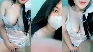 HOT CHUBBY CHICK TEASING ON CAM