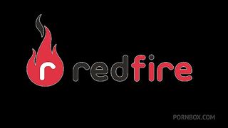 Comendo a bucetinha e o cuzinho doce da mulata safada Indyara Dourado - Com Vinny Burgos